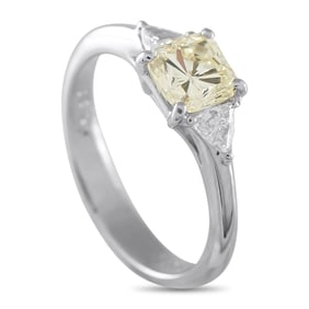 LB Exclusive Platinum 1.23ct Diamond Three Stone Ring MF16-061725