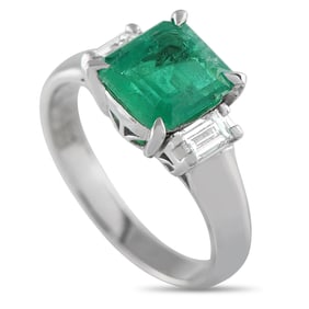LB Exclusive Platinum 0.28ct Diamond and Emerald Ring MF22-061625