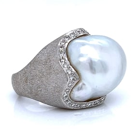 18K White Gold South Sea Pearl & Diamond Ring