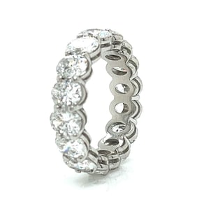 Platinum 11.00 Ct. Graduated Oval Diamond Eternity Band