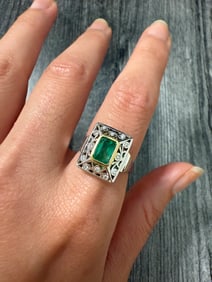 Vintage Emerald & Diamond Ring