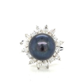 Diamond & Tahiti South Sea Platinum RingDiamond Approx 2.75ct & Tahiti South Sea Platinum Weight