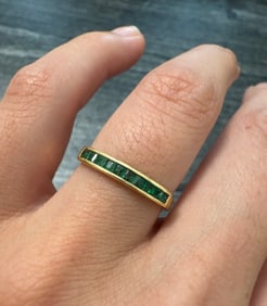 Vintage Emerald and 18K Gold Band