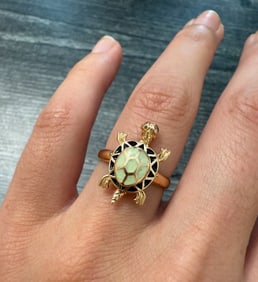 Movable Enamel and 14K Gold Turtle Ring