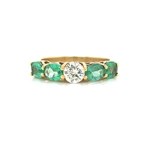 18k Emerald Diamond Ring