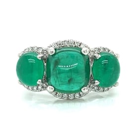 18K White Gold Emerald & Diamond Ring