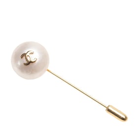 Vintage Chanel Coco Mark Brooch in Gold with Faux Pearls for Women