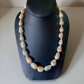 11 Mm X 14.00 Mm South Sea Baroque Pearl Strand Necklace