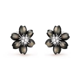 VCA Rose de Noel Earrings