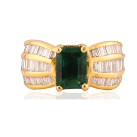 18k Emerald Ring