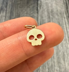 Skull Charm in 14K Gold