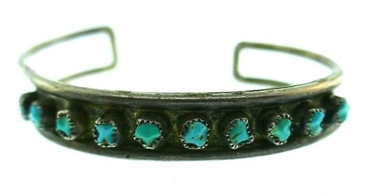 AMERICAN INDIAN Sterling Silver & Turquoise Bangle Bracelet Vintage