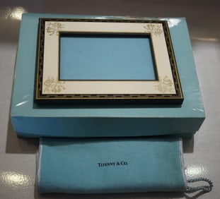 TIFFANY & CO. PLASTIC PAPER FRAME BY PAPYRUS ENGLAND EXCLUSIVELY MADE BOX DUST
