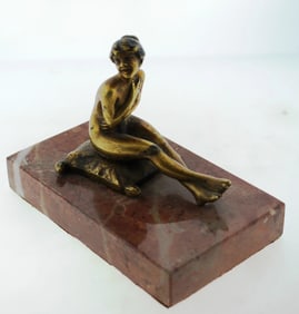 AUSTRIAN BRONZE MINIATURE SCULPTURE C.1900 MARBEL BASE SHY NAKED LADY ON PILLOW