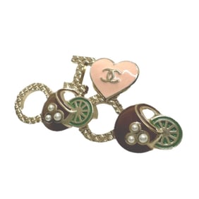 CHANEL I COCO Logo "I Love Coco" Heart Accessory B17C Brooch in Metal with Faux Pearl, Gold, for