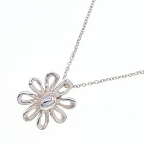 Tiffany & Co. Paloma Picasso Daisy Pendant Choker in Sterling Silver (925) for Women.