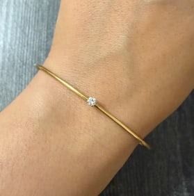 Single Diamond and 18K Gold Wire Bangle