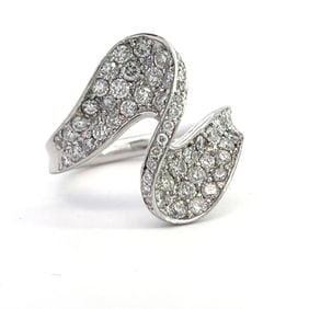 14k Diamond Wavy Ring