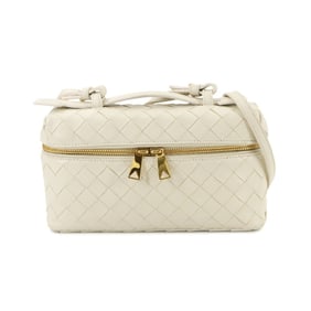 Bottega Veneta Intrecciato Bang 2-way Vanity Hand/Shoulder Bag in Sea Salt Leather (789019)