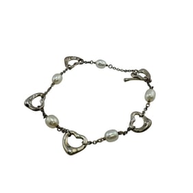 TIFFANY & Co. Tiffany Heart 5 Pearl Bracelet and Ankle Bangle in Silver