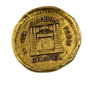 CHANEL 31 RUE CAMBON Brooch, Gold, Unisex