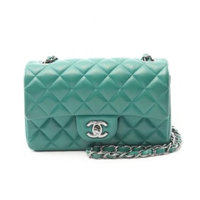 CHANEL Mini Matelasse 20 Shoulder Bag in Lambskin Leather, Green