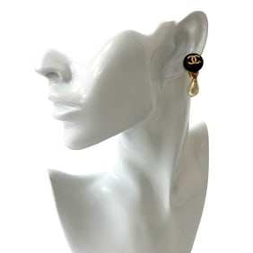 96P CHANEL Vintage Coco Mark Faux Pearl Earrings and Ear Cuff, Black 92467