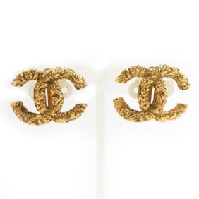 CHANEL Coco Mark Metal Gold Earrings for Women w1250