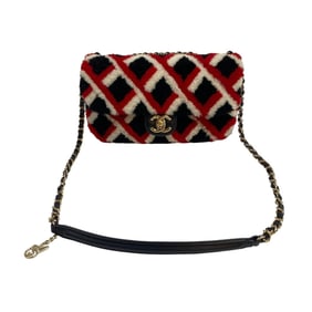 CHANEL Women's Single Flap Chain Shoulder Bag in Mouton, No. 23