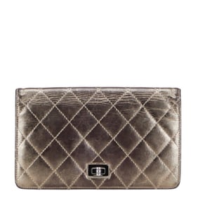 CHANEL Matelasse 2.55 Long Wallet in Gold Metallic Leather for Women