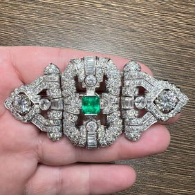Art Deco Platinum Emerald & Diamond Brooch
