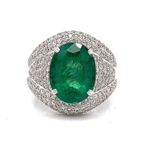 18K White Gold Certified 8.00 Ct. Colombian Emerald Ring