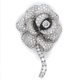 Art Deco Platinum 16.75 Ct Diamond Brooch