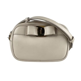 Salvatore Ferragamo Vara Ribbon Leather Shoulder Bag in Light Pink Beige and Gold, Women's, z7070