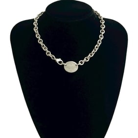 TIFFANY & Co. Tiffany Return to Oval Logo Plate Tag Sterling Silver Necklace Choker Pendant 46871