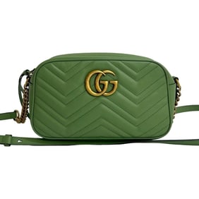 Nearly unused GUCCI GG Marmont quilted leather chain shoulder bag/pouch in light green (61489)