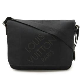 LOUIS VUITTON Damier Geant Petit Messager Shoulder Bag in Black Canvas Noir, M93618
