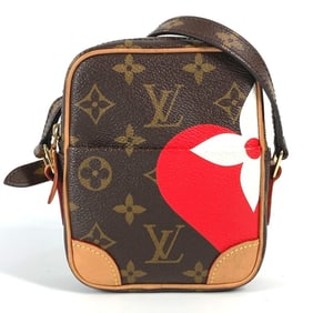 LOUIS VUITTON M57450 Monogram Game On Collection Panam Pochette Small Heart Shoulder Bag in Canvas,