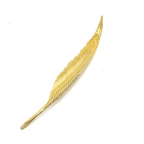Christian Dior Feather Brooch in Metal, Gold, for Women