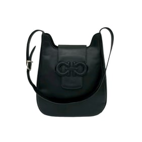 Salvatore Ferragamo Gancini logo motif leather shoulder bag in black, 24438