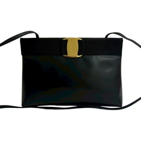 Salvatore Ferragamo Vara hardware leather shoulder bag/pouch in black (49445)