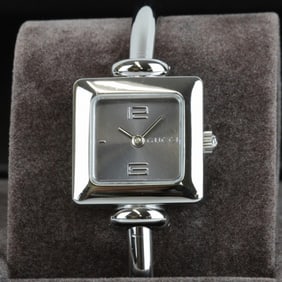 GUCCI 1900L Analog Quartz Watch, Battery-Operated, Silver/Black, Women's