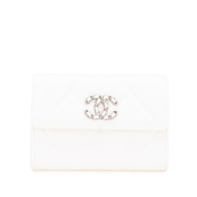 CHANEL 19 Matelasse Tri-fold Wallet in White Lambskin for Women