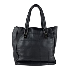 CHANEL Chocobar Leather Black Handbag for Women z7225