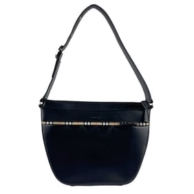 Burberry's Women's Leather Shoulder Bag in Black and Silver (Z7216)