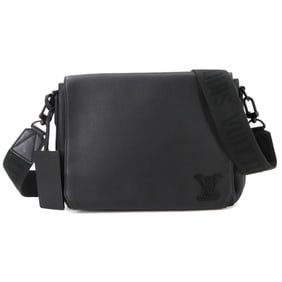Louis Vuitton Aerogram Takeoff Shoulder Bag in Black Leather (M57080) - Messenger