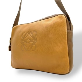 LOEWE Shoulder Bag in Brown Camel Leather with Gold Hardware and Anagram Design, 10K Gold. Can be
