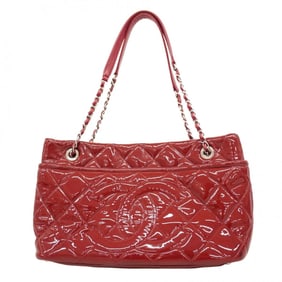 Chanel Matelasse Chain Shoulder Bag in Patent Leather, Red, for Women