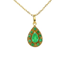 Emerald Pendant 18k Gold Vintage Chain Necklace