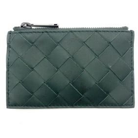 Bottega Veneta coin case in khaki leather with intrecciato detailing for men.